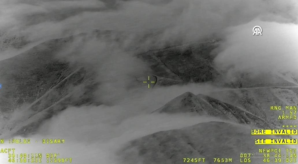 İran Cumhurbaşkanının helikopterini TÜRK TİHA'sı buldu. İşte TİHA'nın ulaştığı enkaz görüntüleri - Resim: 3